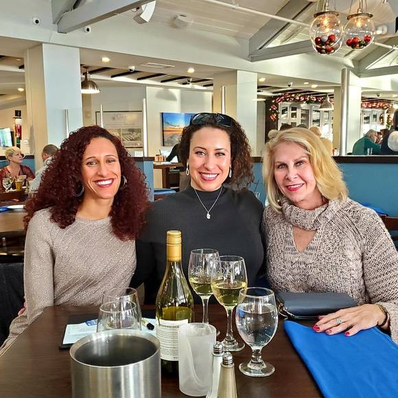 Meet your Posher, Joanne - Picture 1 of 1